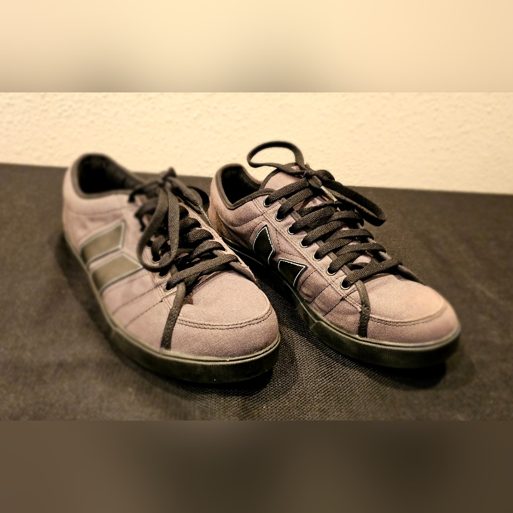 Macbeth men's vegan Skate Sneakers size 11 RARE